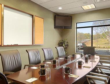Hotel Wingate By Wyndham Atlanta 3*